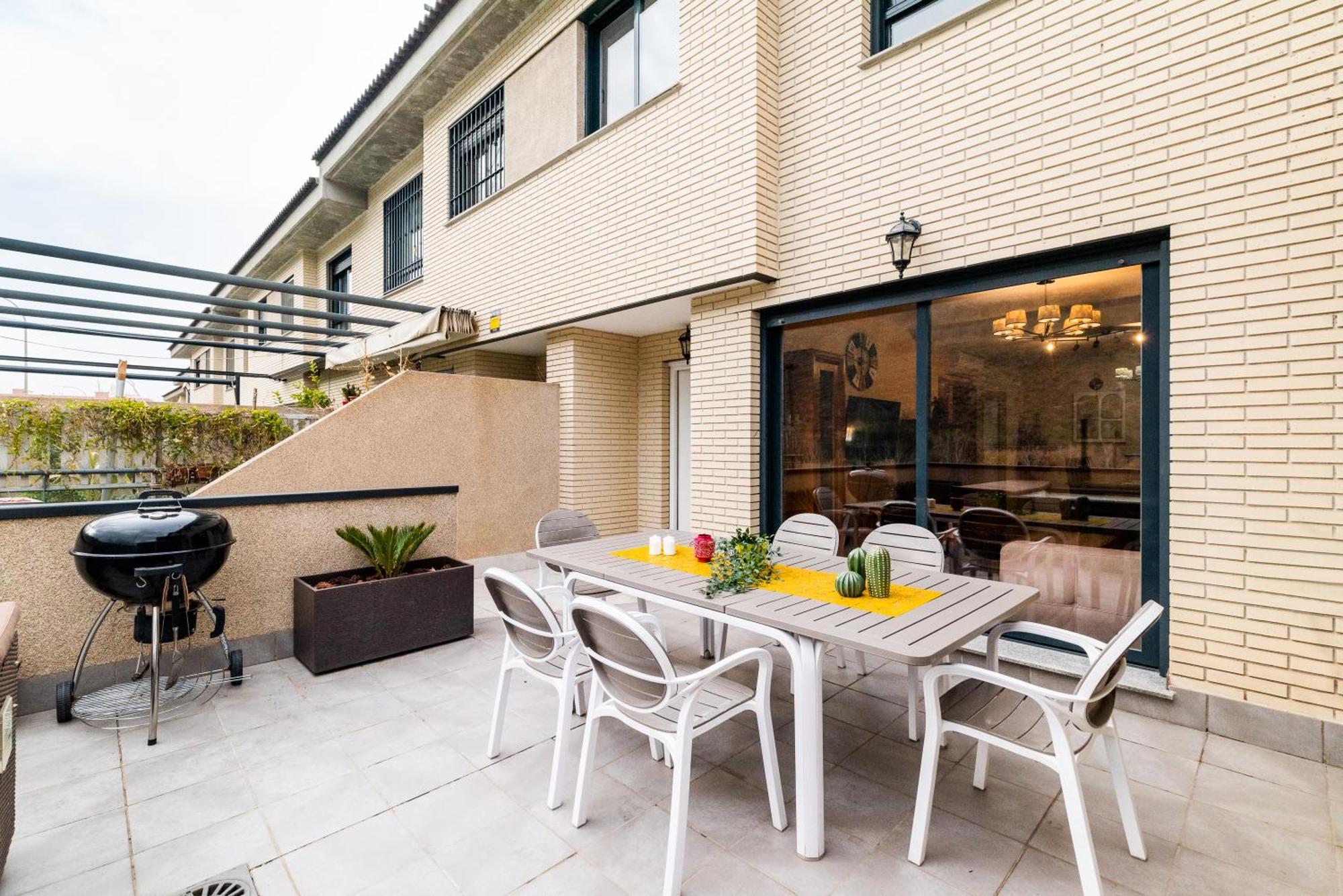 El Generalife Cerca Centro Y Sierra Nevada Con Piscina Y Barbacoa Y Parking Gratis Apartman Granada Kültér fotó